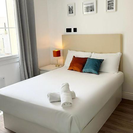 Central Penthouse Double Room Ensuite - Grand Central House غيبرالتار المظهر الخارجي الصورة